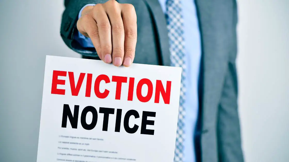 Can a Landlord Evict One Tenant and Not the Other? [Answered With Tips on What to Do]